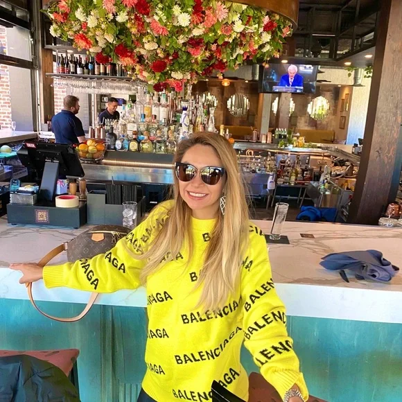 Vibrant Yellow Knit sweater - Picture 6 of 7